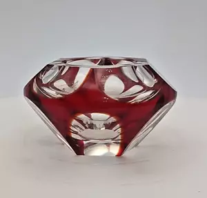 HERMOSO CENICERO CHECO VINTAGE CORTE BOHEMIO CRISTAL RUBÍ A CLARO 3,8" c1970 en muy buena condición - Imagen 1 de 7