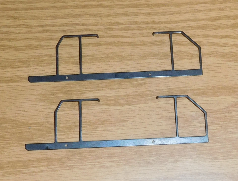 LIONEL TRAINS NEW/OLD STOCK PARTS: METAL GEEP DIESEL ENGINE CAB WINDOW HANDRAILS - Image 1 of 1