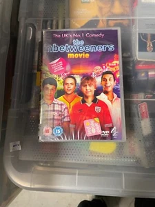 New Sealed The Inbetweeners Movie R2 DVD Simon Bird James Buckley Blake Harrison - Picture 1 of 1