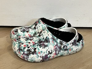 Zueco clásico Crocs blanco/multicolor sandalia tie-dye M 6 W8 forrado de vellón - Imagen 1 de 6
