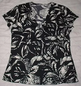 MARKS & SPENCER STRETCH Short Sleeve V-Neck black/white TOP Size .8 - Picture 1 of 3