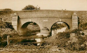 Postal RPPC The Old Stone Bridge Downham pareja sin estampar sin usar  - Imagen 1 de 2