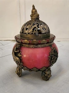 Quemador de incienso chino auténtico vintage vidrio jaspeado rosa y latón pesado  - Imagen 1 de 14