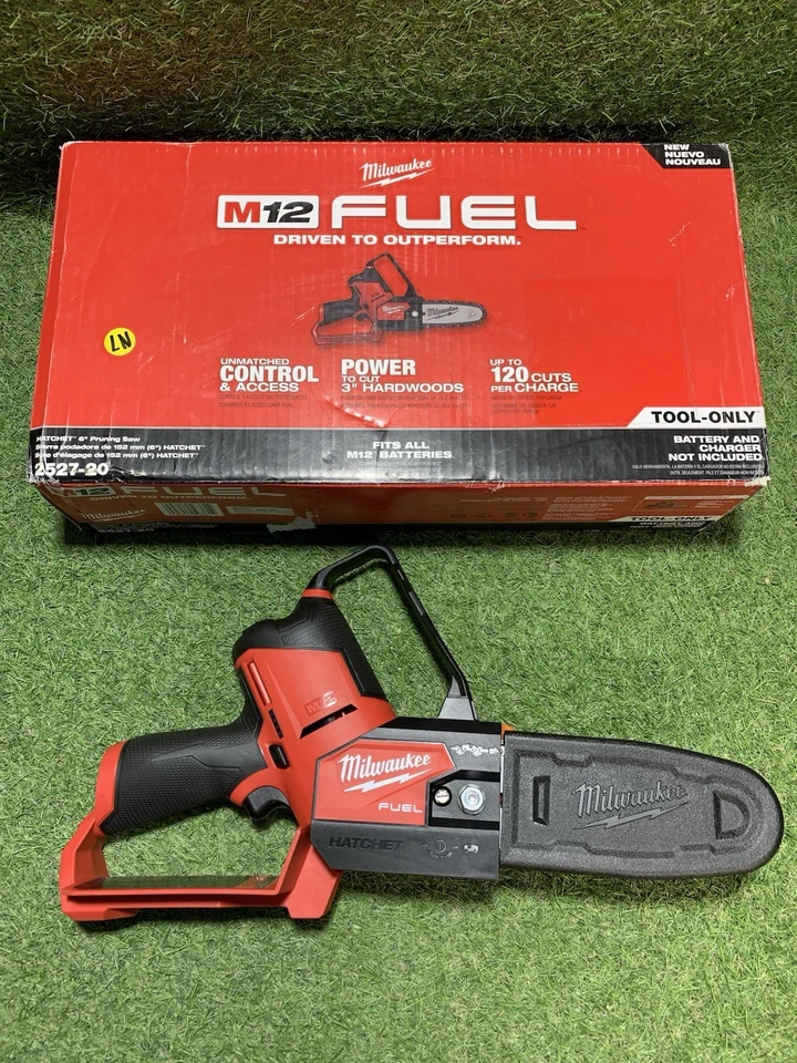 Sierra de podar inalámbrica Milwaukee 2527-20 M12 FUEL HATCHET de 6", 12 V (solo herramienta) Foto 1 de 1