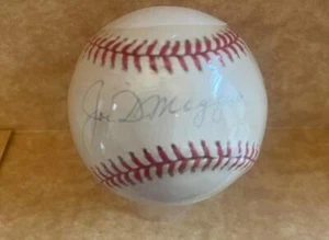 JOE DIMAGGIO NY YANKEES SIGNED VINTAGE A.L. BASEBALL YC BECKETT AUTH - Picture 1 of 3