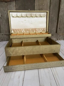 SCATOLA PORTAGIOIE VINTAGE METÀ SECOLO MELE 3 LIVELLI INTERNO VELLUTO, GIOIELLI DORATI ORO - Foto 1 di 11