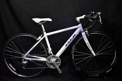 FUJI FINEST 2.0 ROAD BIKE SIZE X-SMALL, 44 CM, 27 SPEED, ALUM AND CARBON FORK - Image 1 of 4