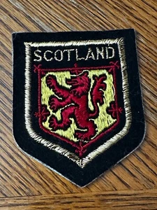 Parche Escocia León Rampante Negro Dorado Rojo Bordado 3" Sin Usar - Imagen 1 de 2