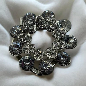 Brillante Vestido Hielo Transparente Estrás Bufanda Clip de Piel Círculo Corona En Capas LEER - Imagen 1 de 11