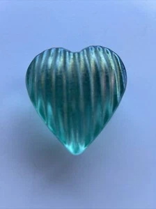 Robert Held Art Glass Signed Iridescent Green/Teal Heart Paperweight/Figurine - Picture 1 of 11