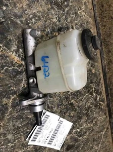 Master Cylinder LEXUS ES300 02 03 - Bild 1 von 3