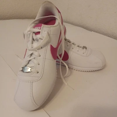 Nike Shoes Girls Size 3.5Y Cortez GS White/Pink Laser Fuchsia DM0950-104 - Image 1 of 4