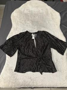 Express Women Black Gold Metallic Stripe Tie Front Keyhole Blouse Size Large Top - Picture 1 of 8