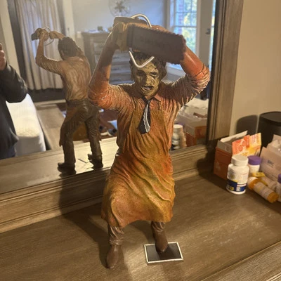 Leatherface Screamin’ Model Kit Vinyl Statue Figure 1/4 Scale Texas Chainsaw - Image 1 of 4