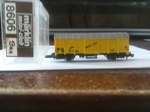 MARKLIN Z-SCALE MINI-CLUB # 8606 REFRIGERATED BOXCAR--BANANEN YELLOW - Picture 1 of 6