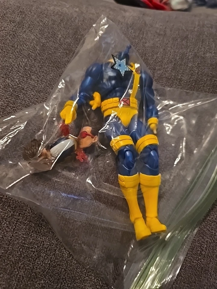 MAFEX No.099 X-MEN CYCLOPS COMIC Ver Action Figure Hobby MARVEL 2020 Medicom Toy - Image 1 of 1