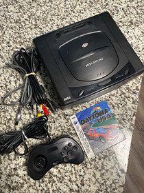 SEGA Saturn MK-80000 Black Console w/ Controller, Cables + Daytona USA Disc