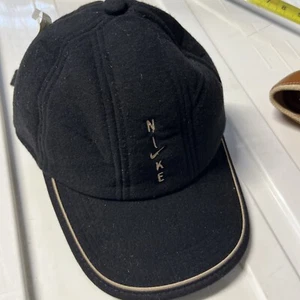 Nike Vintage Men's Ear Flaps Fleece Winter Black Cap Strap Back New - Picture 1 of 6