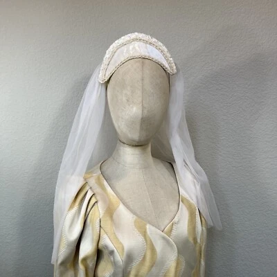 White Wedding Veil RenaissanceRomeo Hamlet Queen Princess Drowsy Chaperone - Image 1 of 4