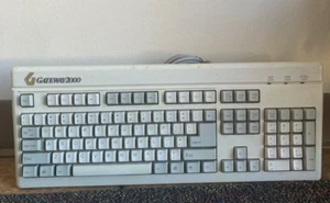 Gateway 2000 PS2 6 Pin Wired QWERTY White Keyboard - Picture 1 of 7