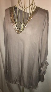 MADE IN ITALY~Festliche Bluse Pailetten mit Krempelarm Gr.40 Taupe Neuwertig - Bild 1 von 3