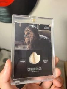 2013 Topps Star Wars Jedi Legacy Chewbacca Authenic Film Prop Relic Wookie Hair - Picture 1 of 2