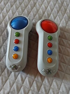 Xbox 360 Scene It Wireless 2er Set Buzzer Big Button Pad Controller getestet - Bild 1 von 3
