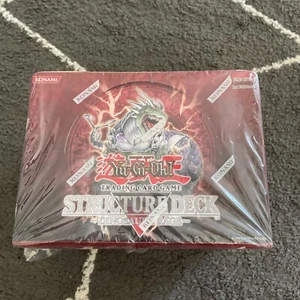 Yugioh - 1 St. Edition Dinosaurs Rage Structure Deck Sealed Case Rare - Picture 1 of 13