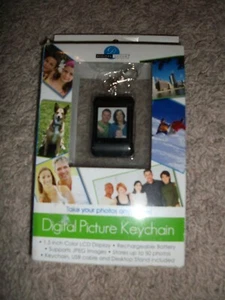 DIGITAL PICTURE KEYCHAIN....NEW/ BOXED - Picture 1 of 2