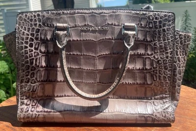 Bolso de Mano Michael Kors Grande Selma Cocodrilo Cuero Repujado Gris $398 Foto 1 de 4