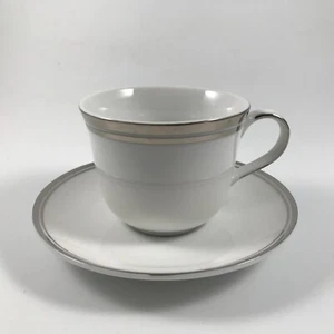 ROYAL DOULTON TAZZA E PIATTINO "PURE PLATINUM" - Bianco, doppia fascia - Foto 1 di 5