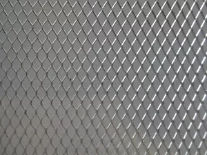 Streckgitter,Streckmetall,Blech,W 6 x 3,4 x 0,5 x 0,3 mm,Alu, 28,80 Euro/lfdm - Bild 1 von 1