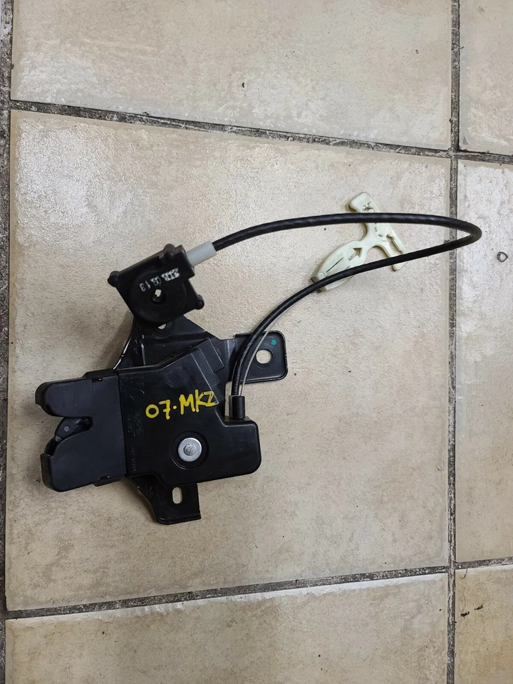 2006 2007 2008 年 2009 年 LINCOLN ZEPHYR MKZ TRUNK 锁扣带动作器 — 第 1/2 张图片