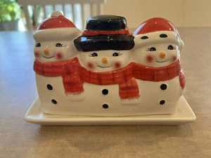Snowmen Trio Christmas Butter Dish Ceramic - One Tiny Chip - Bild 1 von 4