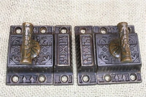 2 Old Cabinet Catches Cupboard Latches Matching Finish Brass T Knob Windsor - Picture 1 of 13