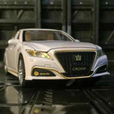 1:32 Toyota CROWN Alloy Car Model Diecast Toy Vehicle Sound Light Pull Back Toy - Image 1 of 4