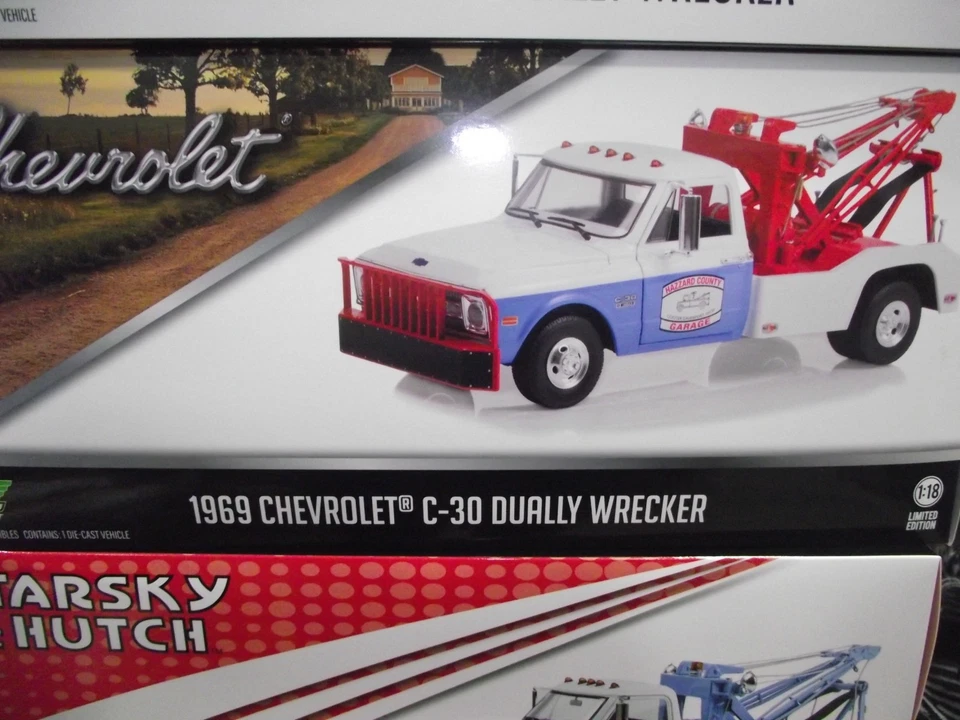 Grúa doble Greenlight 1/18 Hazzard County 1969 Chevrolet C30 nueva en caja Foto 1 de 1