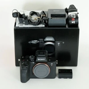 Sony Alpha a7R V 61.0MP ILCE-7RM5 Mirrorless Camera - Black From Japan - Picture 1 of 10