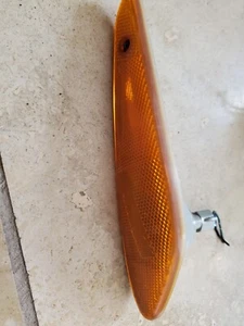 99-01 ISUZU VEHICROSS RIGHT FRONT FENDER MARKER/TURN SIGNAL LAMP OEM - Picture 1 of 5