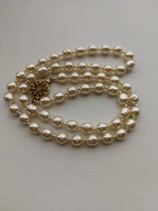 Vtg Signed Miriam Haskell Single Layer Creamy Faux Baroque Pearl Necklace - Picture 1 of 4
