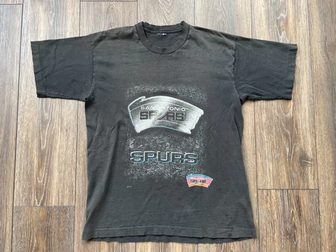 Vintage 1990's Single Stitch San Antonio Spurs NBA T-shirt - SIZE L Cover