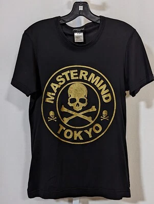 Camiseta Mastermind Japón Calavera Huesos Dorada Negra Cuello Redondo Talla Pequeña Foto 1 de 3