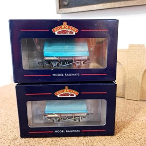 BACHMANN OO GAUGE 33-080 CHINA CLAY WAGON BR BAUXITE WEATHERED X 2  FREE POST - Picture 1 of 1