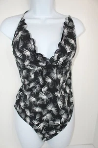 La Blanca Petal Pusher Halter One-Piece LB8GL26W Black & White 14 - Picture 1 of 3