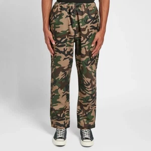 Stussy Shell Pant in Camo 100% Nylon Loose Fit Men’s Size Medium Slanted Pockets - Picture 1 of 6
