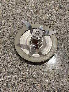 Oster Blender 5 Cup Pitcher Chopping blades metal With Gasket - Picture 1 of 4