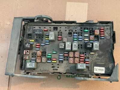 11-14 GMC CHEVROLET SILVERADO 2500HD 3500HD CAJA RELÉ FUSIBLES (COINCIDENCIA 25941367 02) Foto 1 de 4