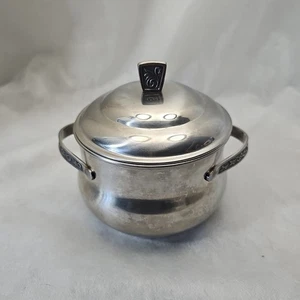 Servidor Holloware Tradicional Monterey con Tapa Acero Inoxidable 4.5" Diámetro - Imagen 1 de 10