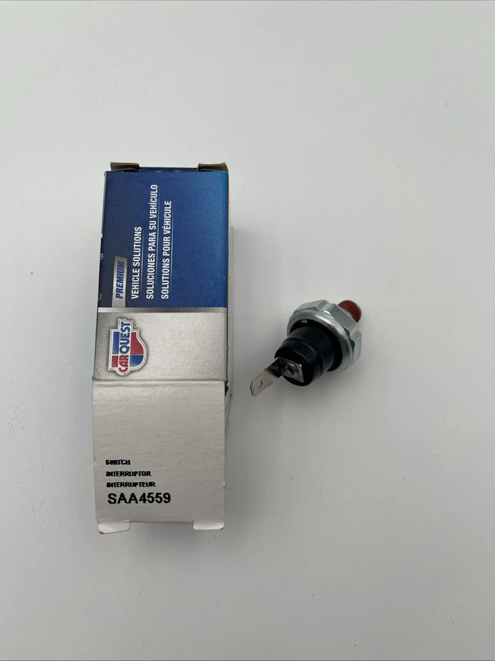 Engine Oil Pressure Switch CARQUEST SAA4559 - Image 1 of 4