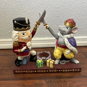 Yankee Candle Wax Melt Tart Warmer Nutcracker & Mouse King in Battle Rare Decor - Picture 1 of 6
